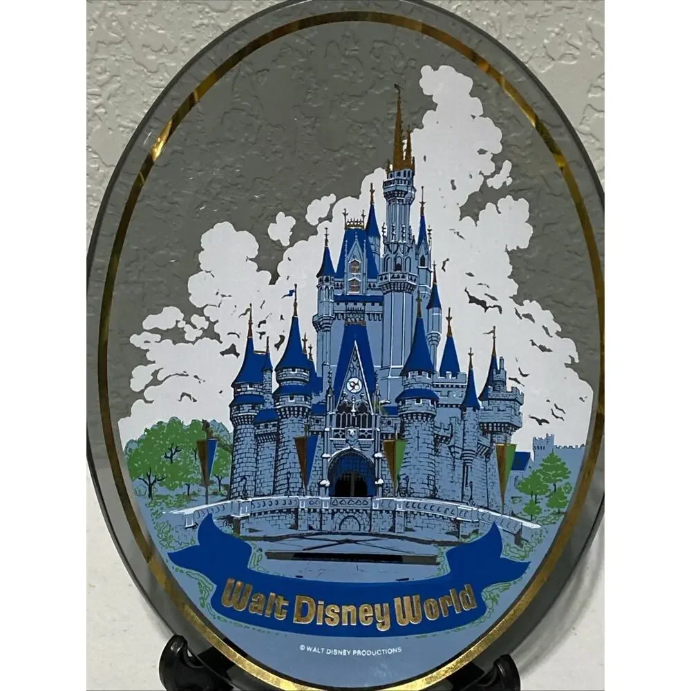 VTG Walt Disney World Cinderella’s Castle Oval Souvenir Glass Plate With‎ Stand